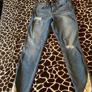 Hollister Crop High Rise jeans